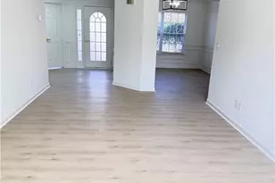 4877 Bottle Brush Ct, Snellville, GA 30039 - Photo 4