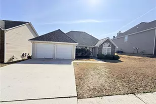 4877 Bottle Brush Ct, Snellville, GA 30039 - Photo 2