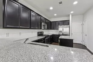 990 Parkside Wood Ct, Lawrenceville, GA 30043 - Photo 16