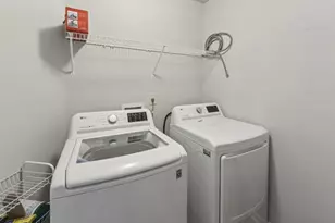 990 Parkside Wood Ct, Lawrenceville, GA 30043 - Photo 30