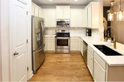 2392 Castle Keep Way Way SE, Atlanta, GA 30316 - Photo 8