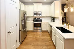 2392 Castle Keep Way Way SE, Atlanta, GA 30316 - Photo 8