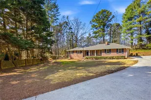 3577 Hampton Ct, Peachtree Corners, GA 30092 - Photo 2