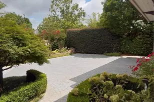 185 Trimble Crest Dr, Atlanta, GA 30342 - Photo 70