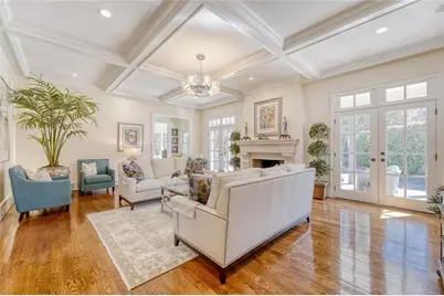 185 Trimble Crest Drive, Atlanta, GA 30342 - Photo 8