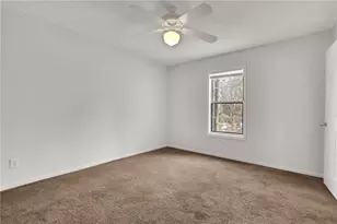 385 Tyson Cir, Roswell, GA 30076 - Photo 16