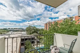 300 Johnson Ferry Rd, Atlanta, GA 30328 - Photo 30