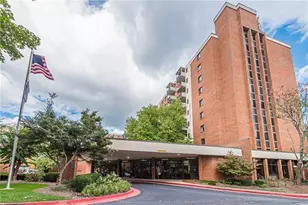 300 Johnson Ferry Rd, Atlanta, GA 30328 - Photo 36