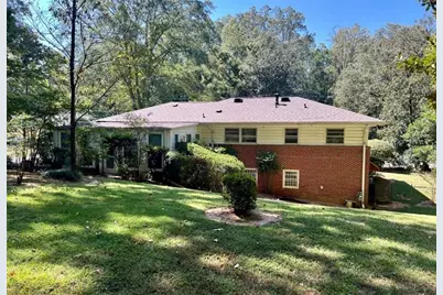 2560 Wood Valley Drive, East Point, GA 30344 - Photo 16