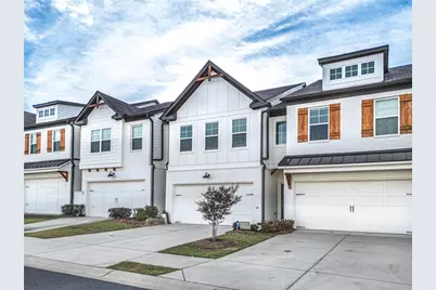 124 Auburn Woods Drive, Auburn, GA 30011 - Photo 2