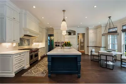 210 Peachtree Circle NE, Atlanta, GA 30309 - Photo 22