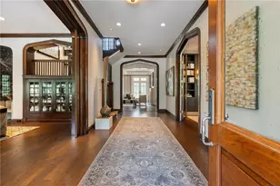 210 Peachtree Cir NE, Atlanta, GA 30309 - Photo 8
