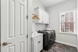 575 Trimble Lake Ct, Atlanta, GA 30342 - Photo 24