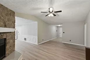 621 Maple Dr, Riverdale, GA 30274 - Photo 6