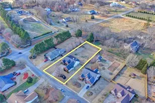 8415 Meadowgrove Ln, Gainesville, GA 30506 - Photo 44