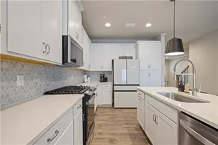 354 Hayden Cir, Woodstock, GA 30189 - Photo 10