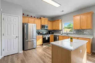 38 Inverness Ave, Newnan, GA 30263 - Photo 8