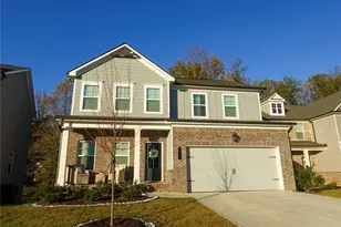 573 Auburn Crossing Dr, Auburn, GA 30011 - Photo 2
