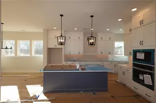 7385 Magnolia Crst Ln, Cumming, GA 30028 - Photo 8