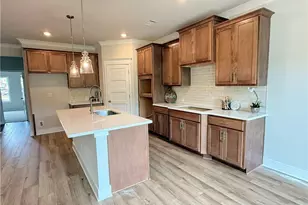 5503 Tullis Dr, Gainesville, GA 30507 - Photo 8
