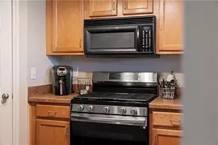 1964 Lakeshore Overlook Cir NW, Kennesaw, GA 30152 - Photo 8