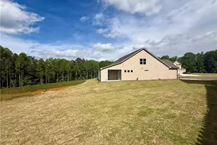 5504 Tullis Dr, Gainesville, GA 30507 - Photo 4