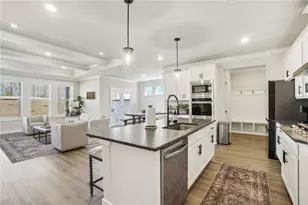 5504 Tullis Dr, Gainesville, GA 30507 - Photo 8