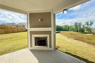 5504 Tullis Dr, Gainesville, GA 30507 - Photo 6