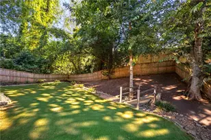 1890 Ridgewood Dr NE, Atlanta, GA 30307 - Photo 56