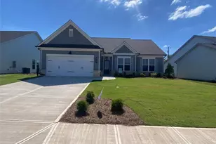 372 Glenside Dr, Jefferson, GA 30549 - Photo 1