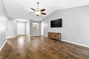 4758 Eagle Watch Dr, Flowery Branch, GA 30542 - Photo 8