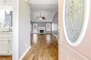 4758 Eagle Watch Dr, Flowery Branch, GA 30542 - Photo 6