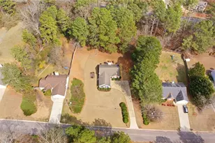 4758 Eagle Watch Dr, Flowery Branch, GA 30542 - Photo 34