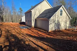 248 Canyon Point Dr, Demorest, GA 30535 - Photo 2