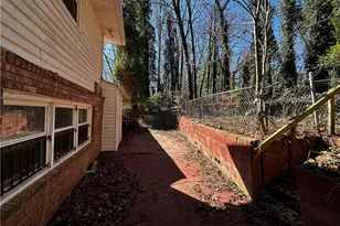 4268 Kimball Rd SW, Atlanta, GA 30331 - Photo 8