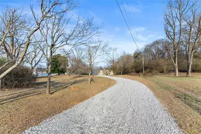 488 Brookdale Point, Lavonia, GA 30553 - Photo 14