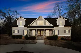 488 Brookdale Point, Lavonia, GA 30553 - Photo 4