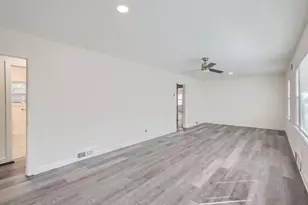 1747 Venetian Dr SW, Atlanta, GA 30311 - Photo 14