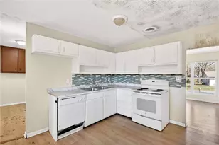 8399 Attleboro Dr, Jonesboro, GA 30238 - Photo 6