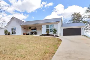 215 Almon Ave, Tallapoosa, GA 30176 - Photo 2