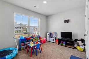 411 Toronto Cir, Hampton, GA 30228 - Photo 10