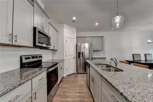 1049 Collections Dr, Lawrenceville, GA 30043 - Photo 10