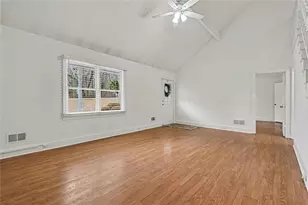 3855 Laurel Falls Dr, Snellville, GA 30039 - Photo 8