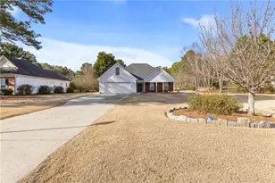 3420 Davan Ln, Monroe, GA 30655 - Photo 2