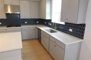 930 Elderberry Ct, Lawrenceville, GA 30019 - Photo 10