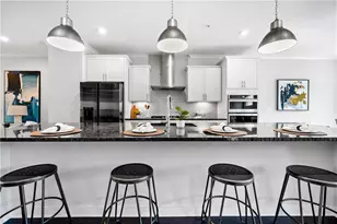 552 Ember Ln NW, Atlanta, GA 30318 - Photo 10