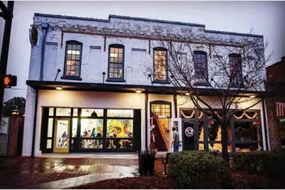 5367 E Mountain Street, Stone Mountain, GA 30083 - Photo 8