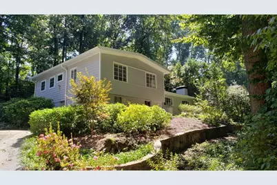 3857 Land O Lakes Road NE, Atlanta, GA 30342 - Photo 8