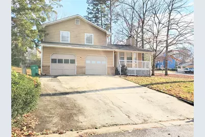 524 Julius Dr, Stone Mountain, GA 30087 - Photo 2