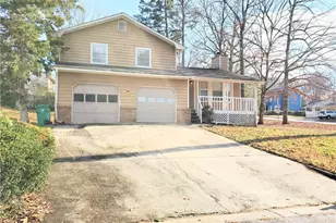524 Julius Dr, Stone Mountain, GA 30087 - Photo 2